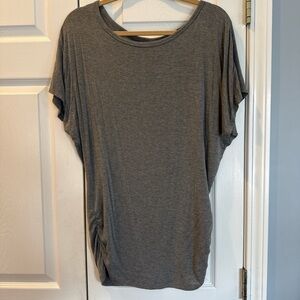 Gray Women’s Short Sleeve Knit Top